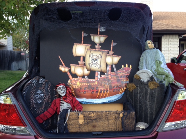How to Decorate for Trunk-or-Treat - Life. Family. Joy