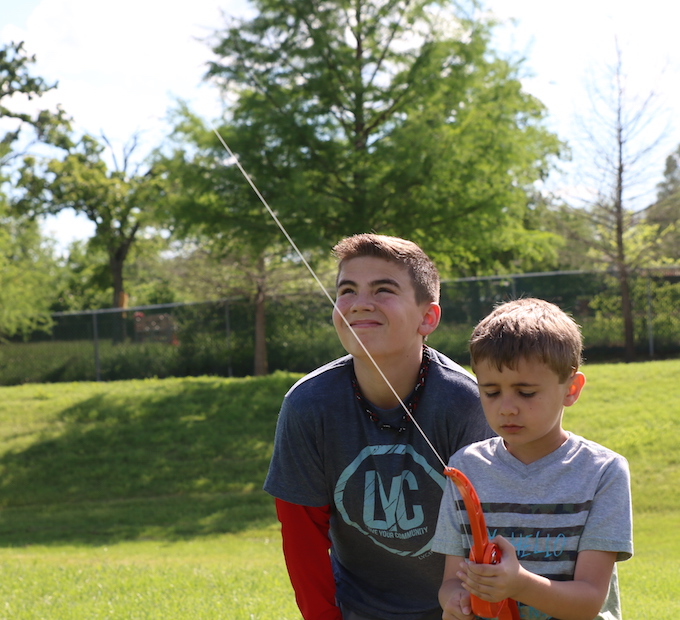 Kid Friendly Kite Flying – Castakite
