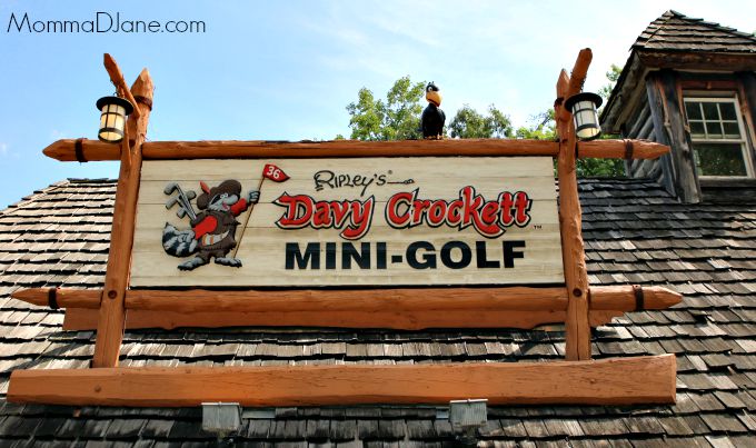 Davy Crockett Mini Golf in Gatlinburg