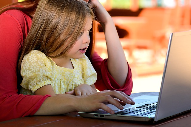How Technology Is Making Moms More Independent and Self-Sufficient