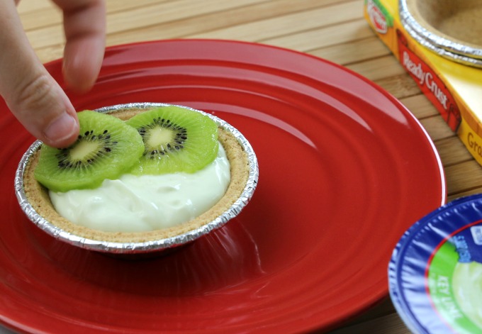 add kiwi slices