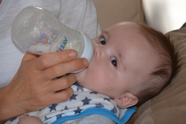Here’s What You Need to Know About Infant Formula