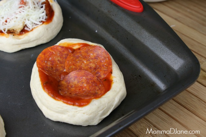 homemade pepperoni pizza