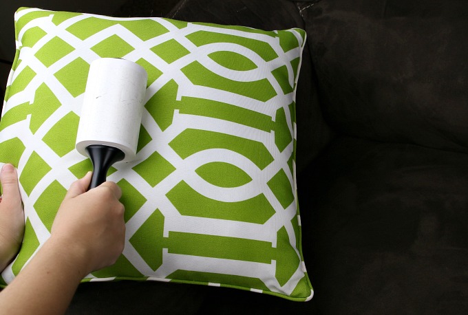 lint-roll-pillow