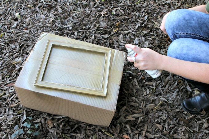 add-glitter-to-frame