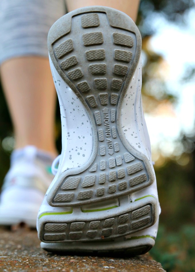 bottom-of-reebok-cloudride