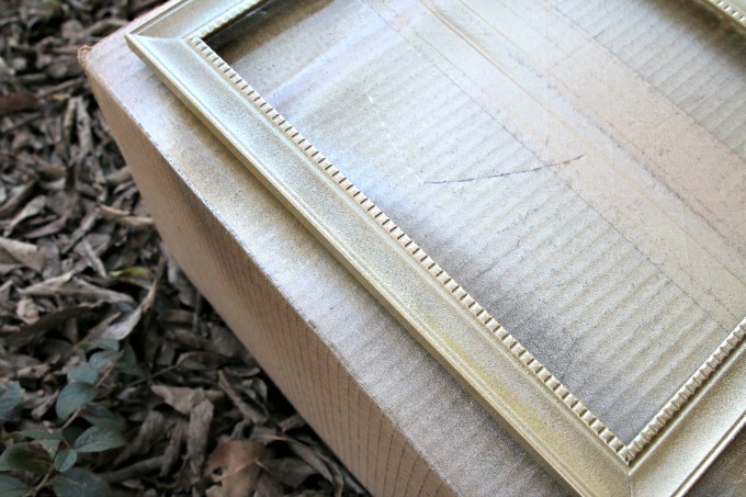 gold-sparkly-frame