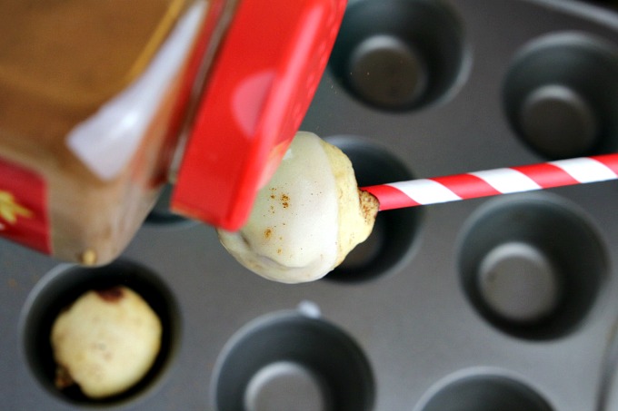 sprinkle-cinnamon-on-top