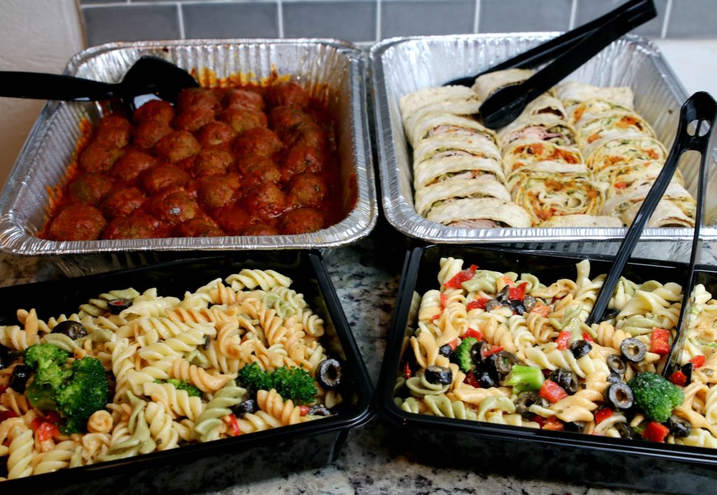 Holidays Made Easy with Jason's Deli Catering + Mocktail Mimosa Bar