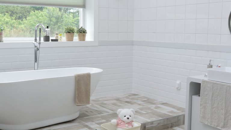 Ways to Improve the Look of Your Bathroom Walls