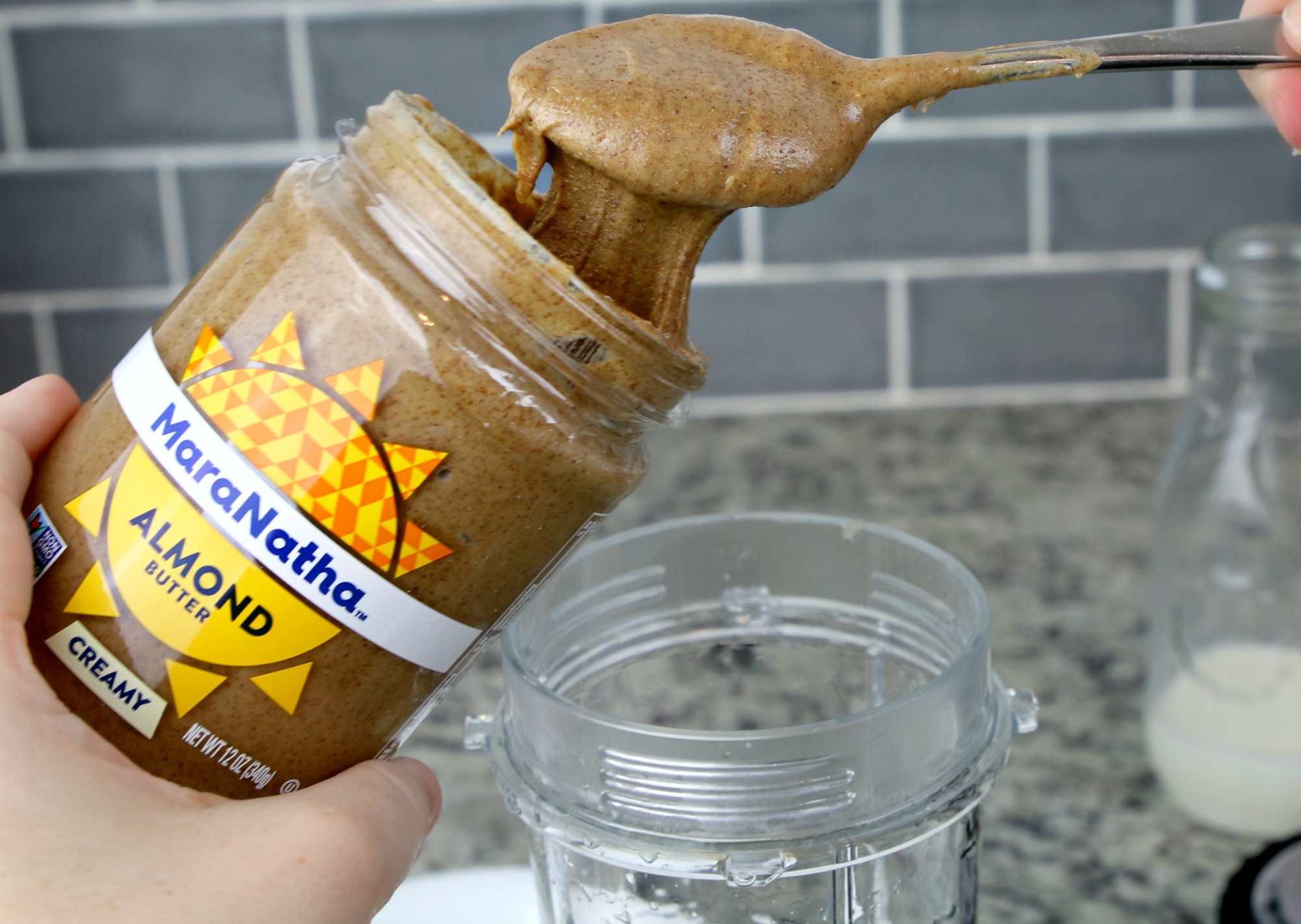 almond butter smoothie