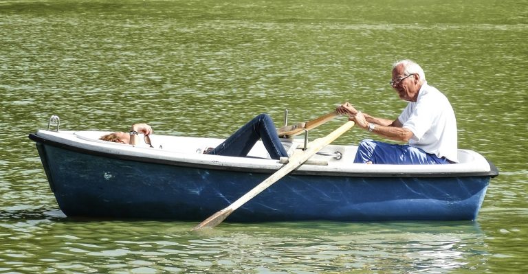 How Can You Help Senior Parents If They Have a Health Crisis While Traveling?