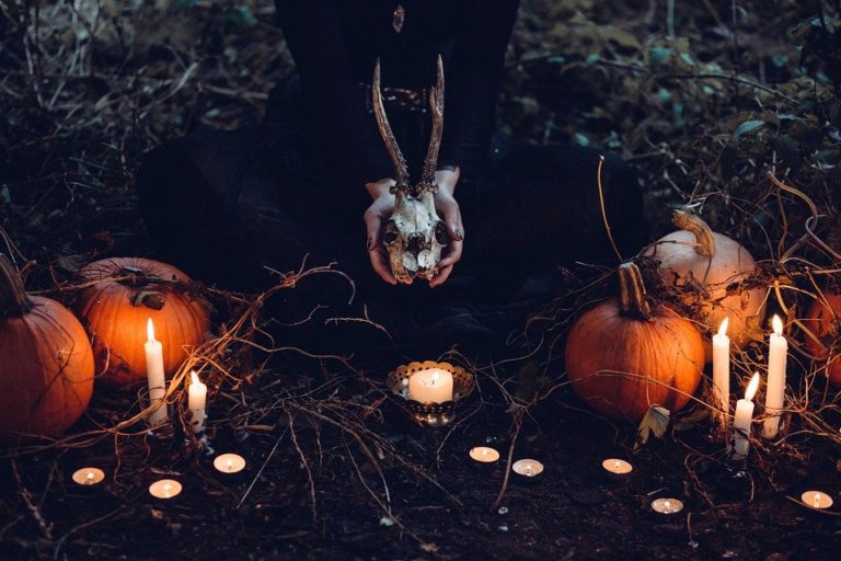 5 Fortune-Telling Games to Play at the Next Halloween Party