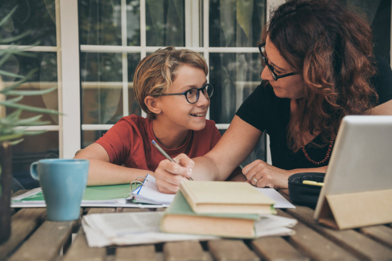 4 Tips On Finding The Perfect Tutor For Middle Schoolers 