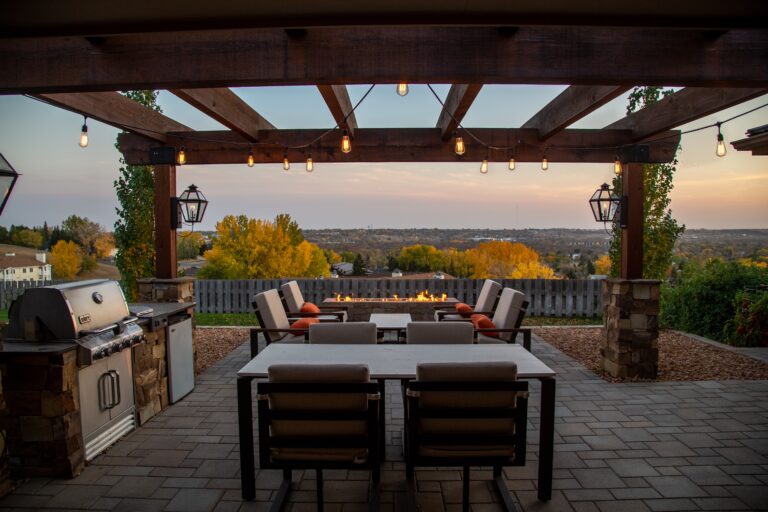 5 Tips to Get Your Deck Ready for the Holidays