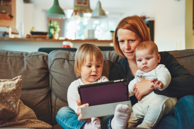 How to Move to a New City with Kids (According to Age Groups!)
